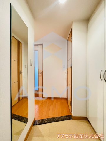 玄関　同マンション別部屋　参考写真