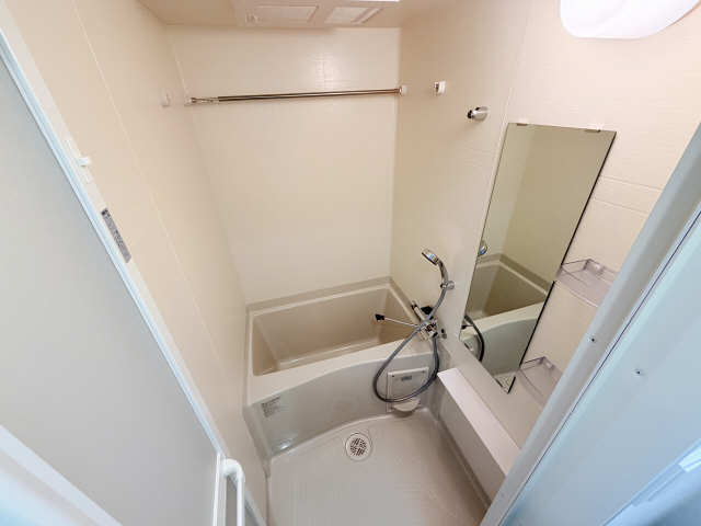 バス・シャワールーム　8号室の写真です。