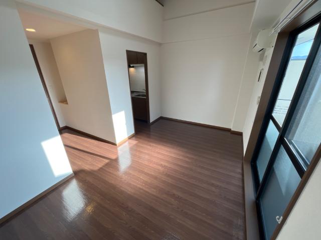 居室・リビング　リビング