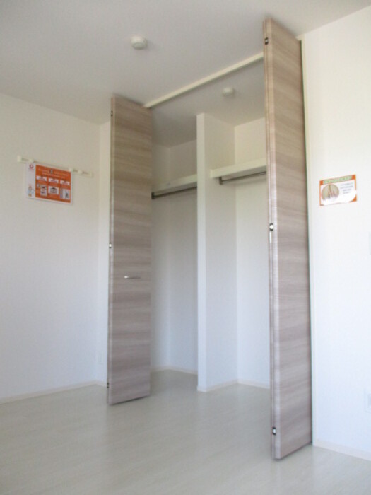 収納　ウォークインクローゼットなので収納豊富です★