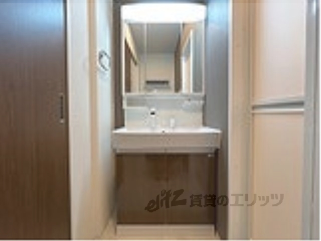 洗面設備　同仕様