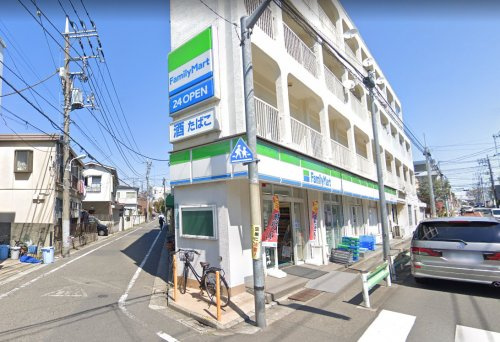 コンビニ　ファミリーマート緑が丘一丁目店（コンビニ）まで487m