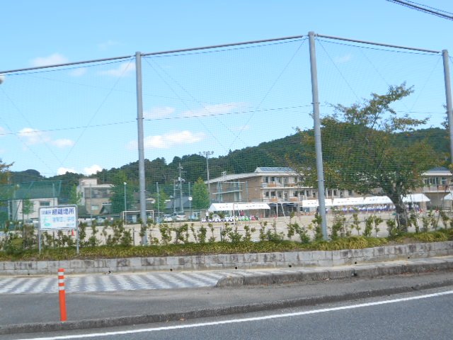 小学校　勝央町立勝間田小学校（小学校）まで1225m