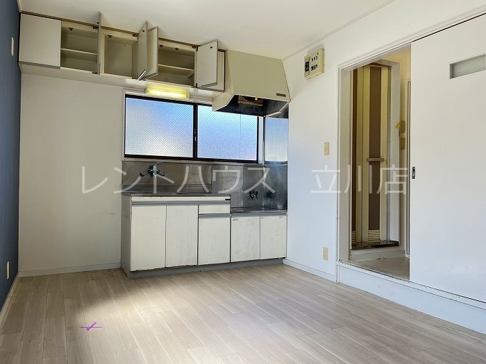 居室・リビング　同物件別部屋参考写真です