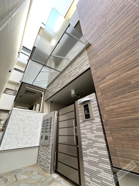 エントランス　オートロック・防犯カメラ完備・部外者シャットアウト♪♪