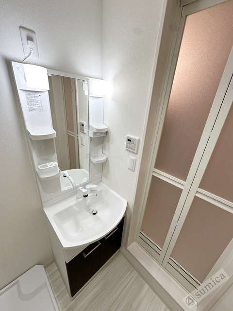 洗面設備　シャンプードレッサー付き・朝シャンもこちらで♪♪