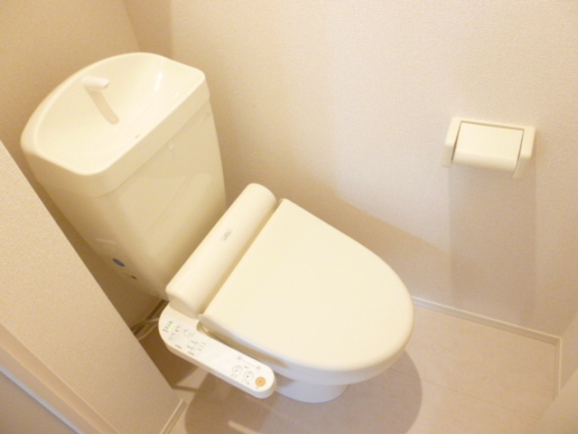 トイレ　温水洗浄暖房便座