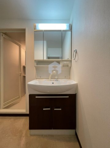 洗面設備　同マンション別部屋参考写真