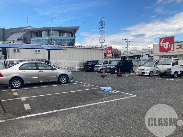 駐車場　敷地内駐車場