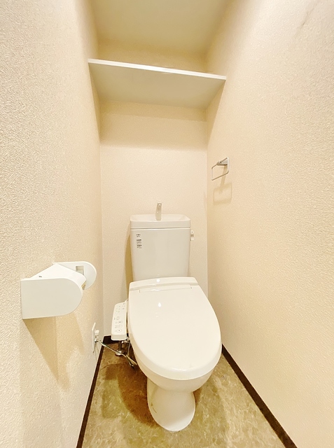 トイレ　暖房洗浄便座