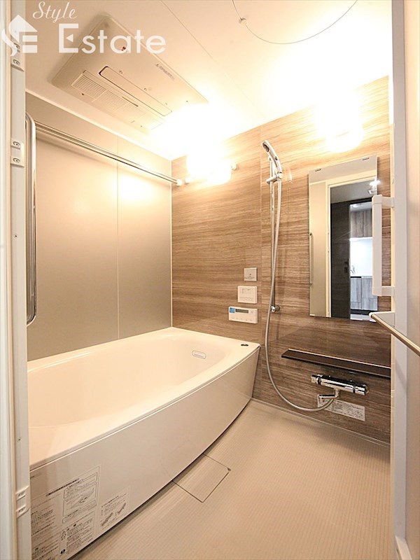 バス・シャワールーム　バスルーム