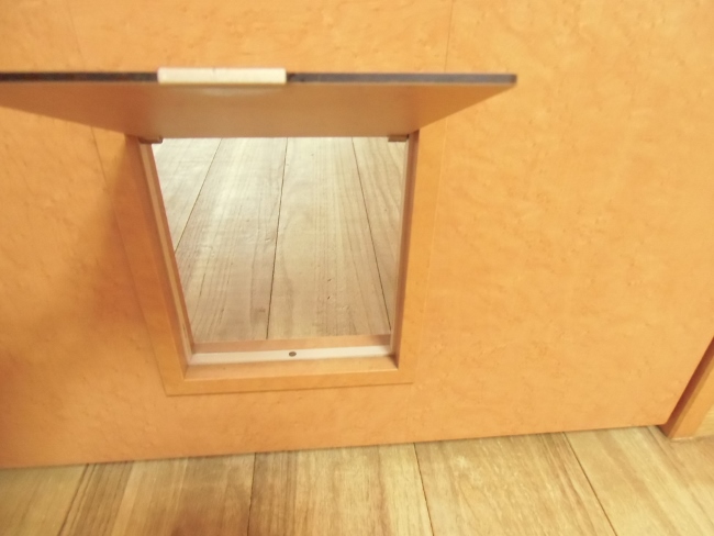 その他設備　ペット用ドア