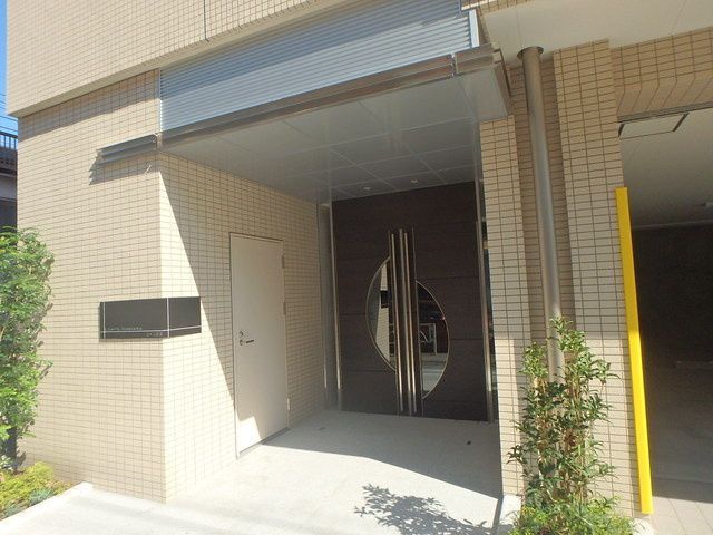 エントランス　毎日通るエントランスはこのようになっています