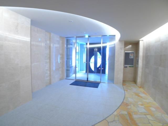 ロビー　ゆとりのあるロビーです