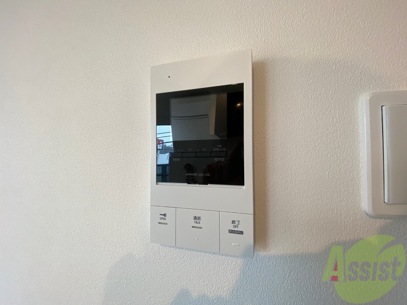 セキュリティ　ＴＶモニター付インターホンです。来客者の顔が見えるので安心！