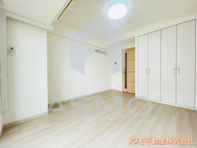 居室・リビング　同マンション別部屋参考写真
