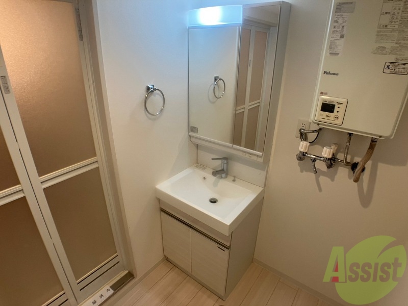 洗面設備　こちらに洗面台があります。朝の洗顔はこちらで。