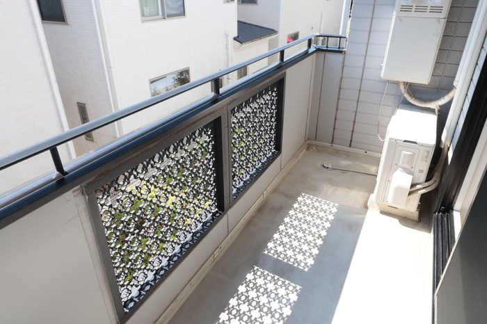 バルコニー　お問合せは048-772-8202