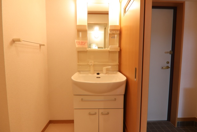 洗面設備　※別室の参考写真の為、現況優先です。