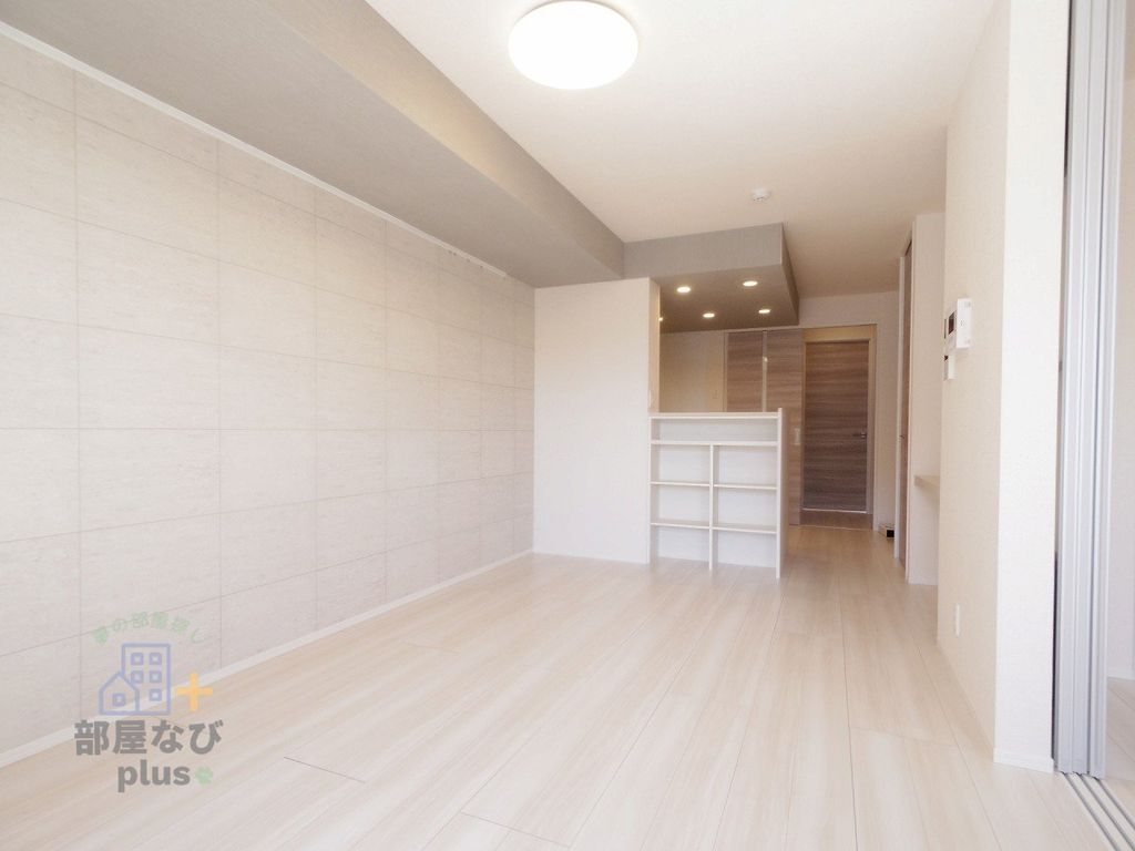 居室・リビング　※他号室写真です