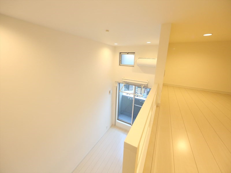 バルコニー　洋室6帖　ロフト5.4帖（収納としても部屋としても使えます）