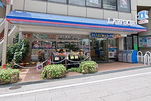 コンビニ　ローソン神戸岡本坂店（コンビニ）まで65m