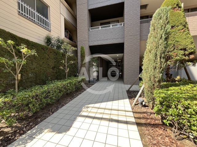 エントランス　パストラーレ江坂　エントランス