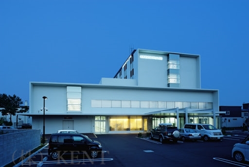 病院　医療法人社団研仁会北海道脳神経外科記念病院（病院）まで614m