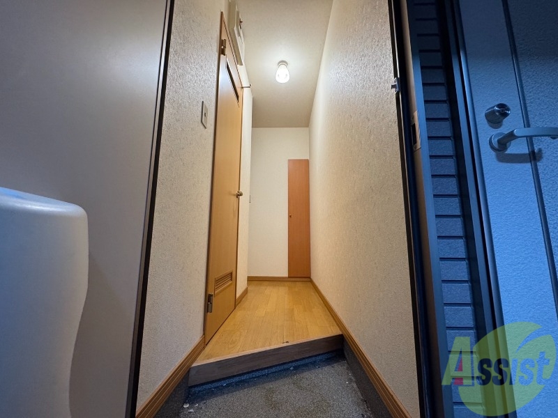 玄関　玄関の様子です。明るい印象ですね。気分もあがりそう。