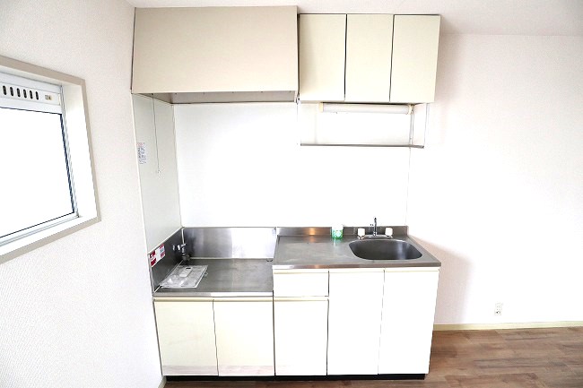 キッチン　写真は同建物の別部屋を参考に掲載しております。