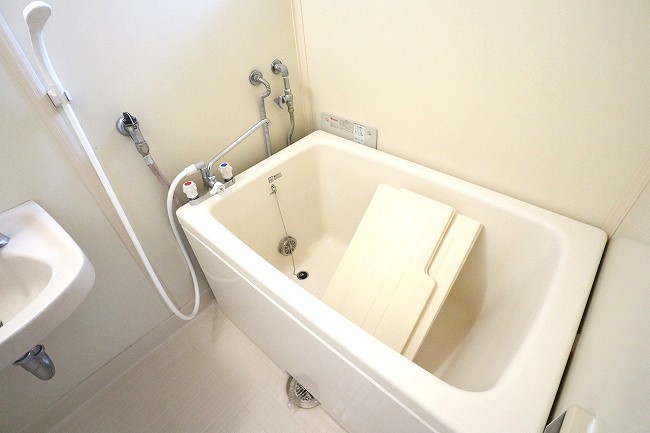 バス・シャワールーム　写真は同建物の別部屋を参考に掲載しております。