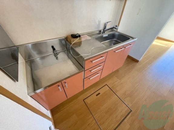 キッチン　キッチンはかなり広めでした。お料理がはかどりますね