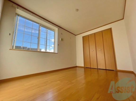 その他部屋・スペース　６．３帖の洋室です。こちらのお部屋を寝室にいかがでしょうか