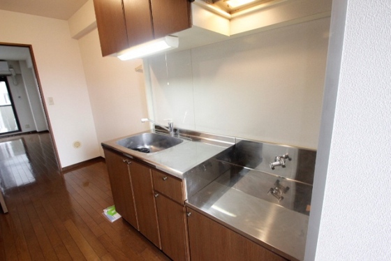 キッチン　※別室の写真です