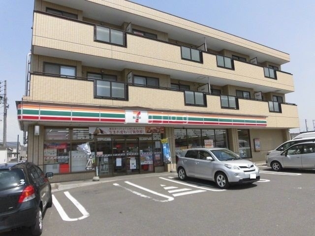 コンビニ　セブンイレブン千歳勇舞店（コンビニ）まで407m