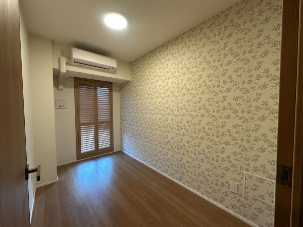 居室・リビング　こちらの居間で趣味の時間をお楽しみください