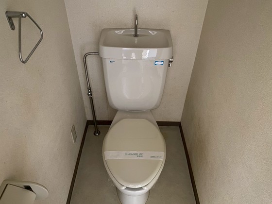 トイレ　※別号室の写真です。