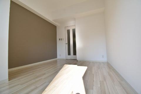 居室・リビング　室内