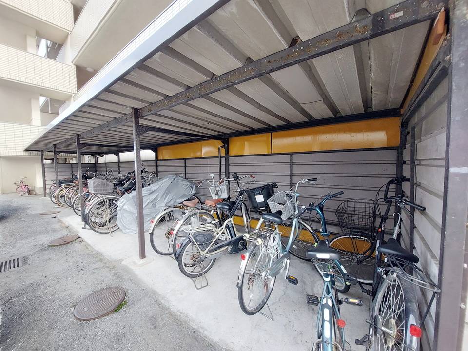 駐車場　駐輪場