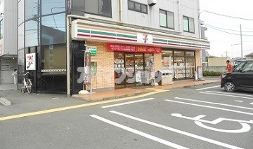 コンビニ　セブンイレブン毛呂山岩井店（コンビニ）まで626m