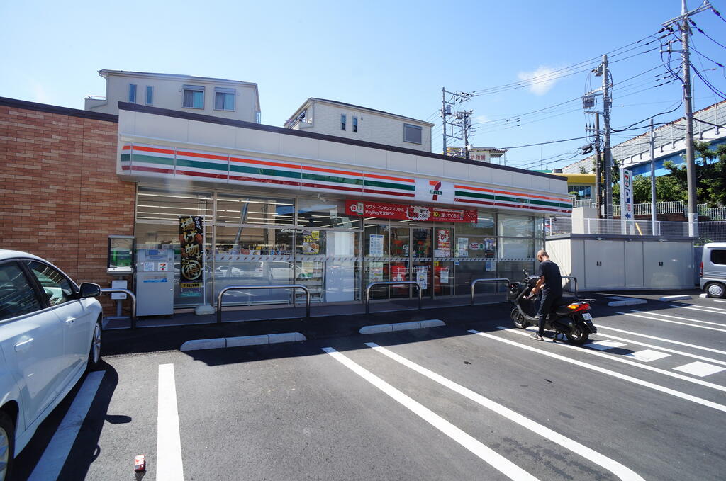 コンビニ　セブンイレブン横浜旭南本宿町店（コンビニ）まで362m