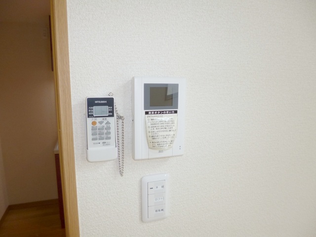 セキュリティ　モニター付きインターホンあります♪