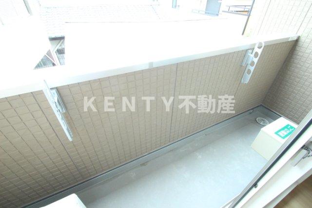 バルコニー　開放的で明るい空間を演出してくれるバルコニーです