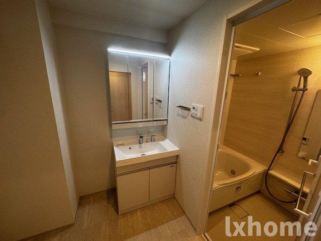 バス・シャワールーム　お風呂で日々の疲れを落としましょう