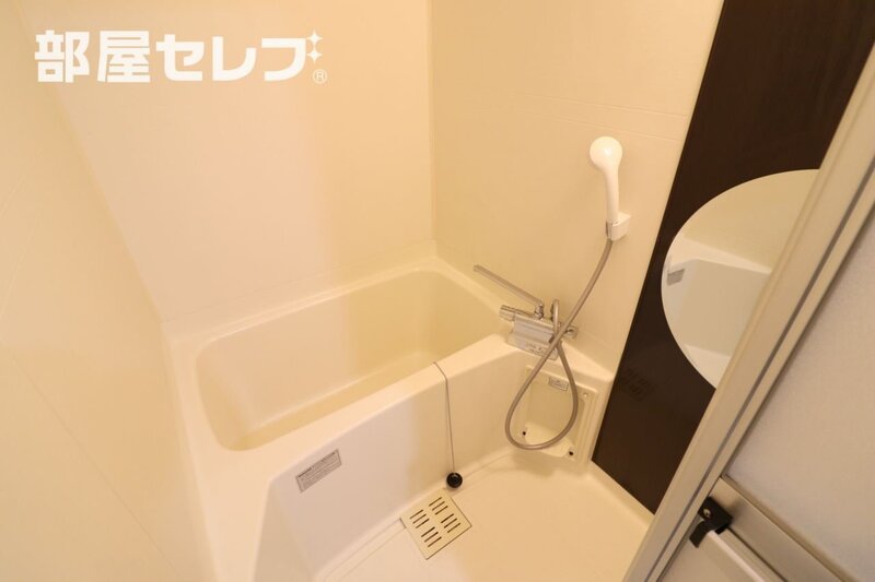 バス・シャワールーム　１日の疲れをいやしてください