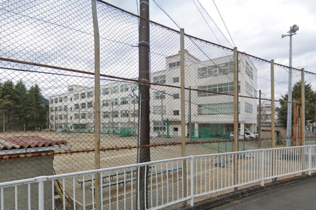中学校　静岡市立安倍川中学校（中学校）まで451m