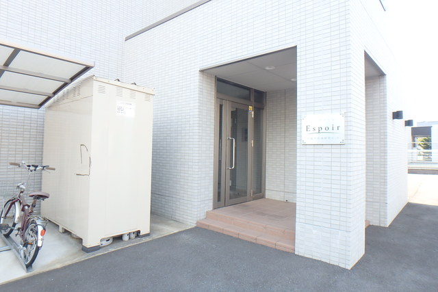 エントランス　住まう人を迎えるエントランスです！