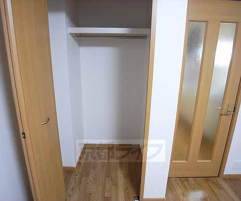 収納　奥行きのあるクローゼット