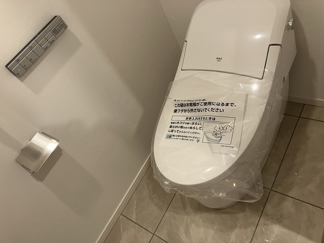 トイレ　※写真は同タイプ住戸です。