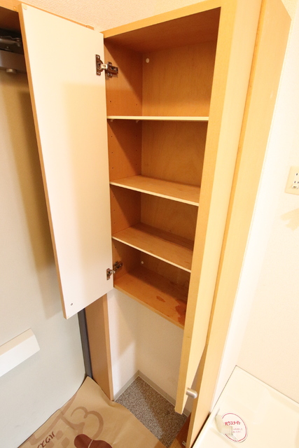 玄関　玄関　下駄箱